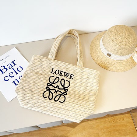 LOEWEバッグ