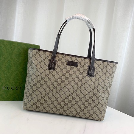 GUCCIバッグ