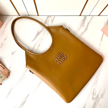  MiuMiu バッグ