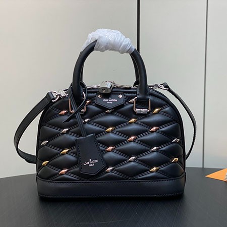 LV サッチェル、ルイヴィトン風 斜めがけバッグ、Alma BB レプリカ、ひし形キルティング、本革 ハンドバッグ、奢侈品コピー、最高級品質 レプリカ、ルイヴィトン コピー品、調整可能ショルダー、低価格 高級感、女性用 ブランドバッグ