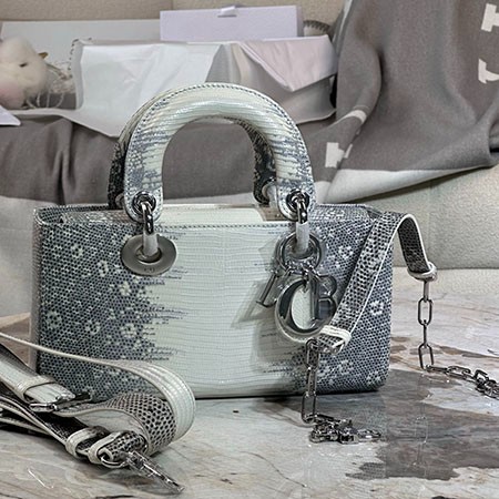 DIOR レプリカ、DIOR ハンドバッグ、クロコダイルエンボス、トカゲ革風、DIOR スーパーコピー、DIOR 同款、高級レプリカ、メタルアクセントバッグ、ラグジュアリーバッグ