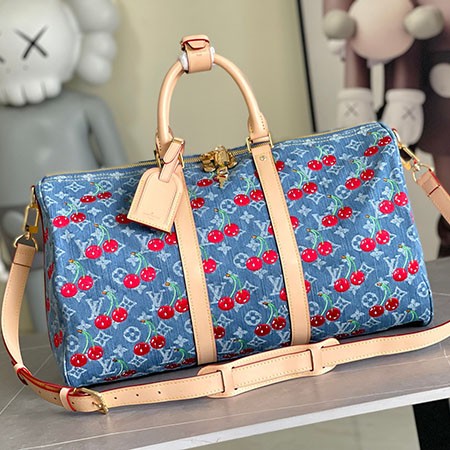 ルイ・ヴィトン リイシューバッグ，LVレプリカ，1:1復刻キープオール45，村上隆コラボ，デニムチェリートラベルバッグ，ラグジュアリーリメイク，LVモノグラムデニム，早春限定品，フランス製復刻，メタルチェリーチャーム，トレンドアイテム，高品質LVコピー
