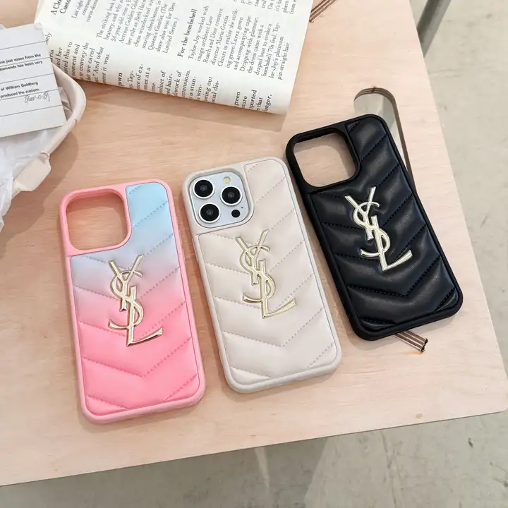 イヴサンローラン iPhone17pro ケース 金属ロゴ付き
