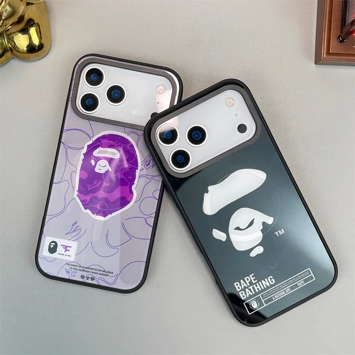 ア・ベイシング・エイプ iPhone17プロケース