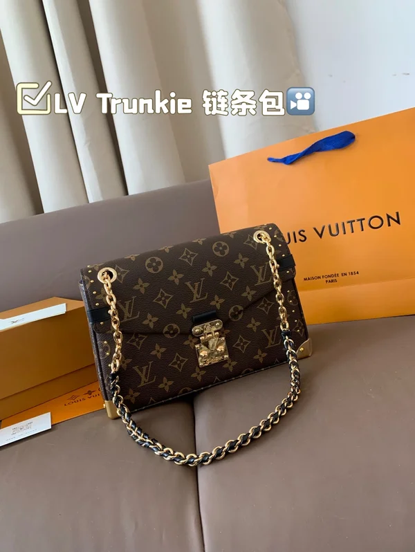Louis Vuittonトランキー モノグラム