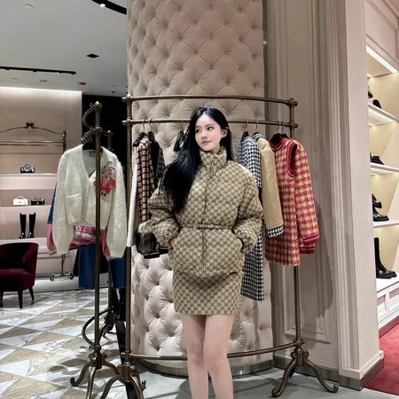 GUCCIダウンジャケット ベージュ