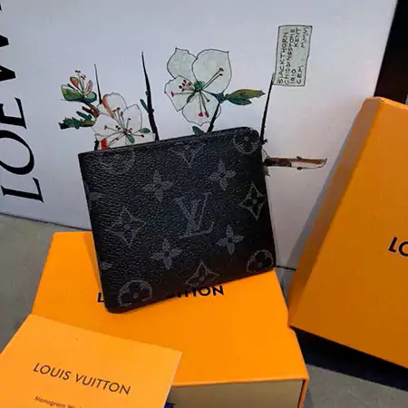 ルイヴィトン二つ折り財布