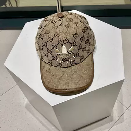 adidas gucciベースボールキャップ