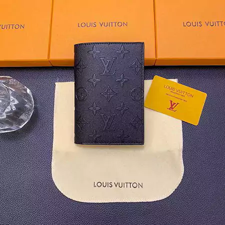 ルイヴィトン財布付き パスポート収納 専門店