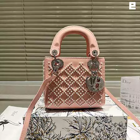 ディオールバッグレデイース