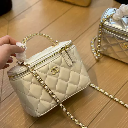 ブランドシャネルバッグシャネル チェーンバッグ