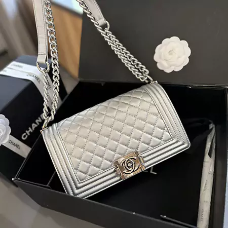 ブランドCHANEL Leboy ショルダーバッグ