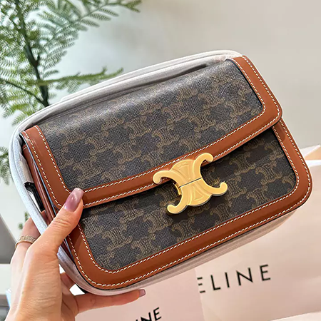 CELINE TRIOMPHE ショルダーバッグ