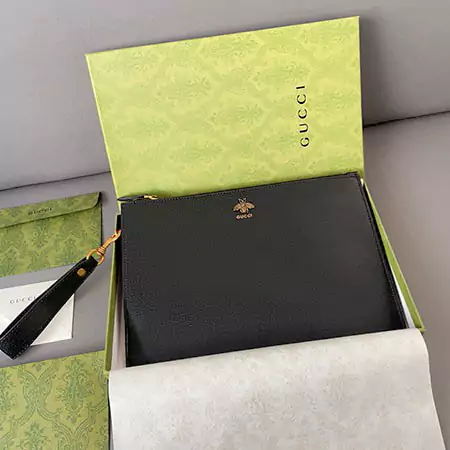 Armani ロゴ付き