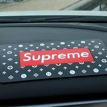 シュプリーム 車滑り止めシート