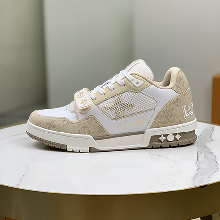 ルイヴィトン スニーカー