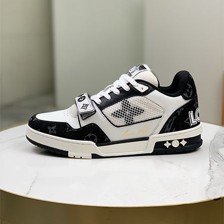 ルイヴィトン スニーカー