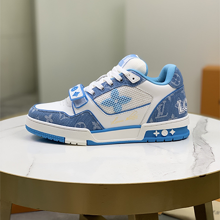 ルイヴィトン スニーカー