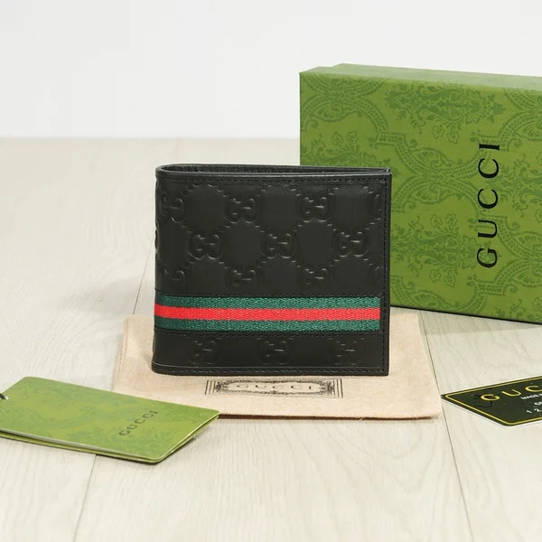 GUCCI 二つ折り財布