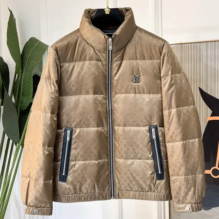 ルイヴィトン lv ダウンジャケット