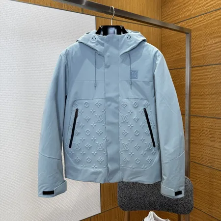 ルイヴィトン ベルベットレインジャケット