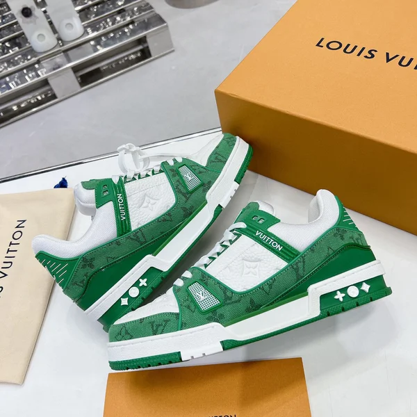 ルイヴィトン LV トレイナー スニーカー