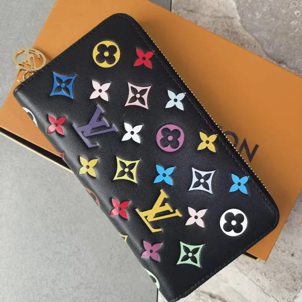 LV × TM ジッピーウォレット
