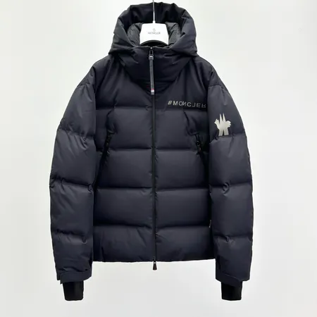 モンクレール Moncler Couyere ダウンジャケット