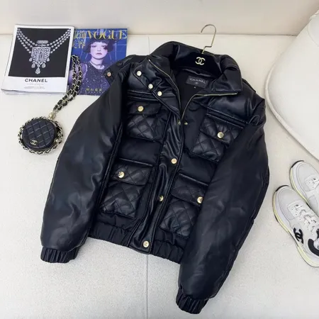 シャネル Chanel ダウンジャケット