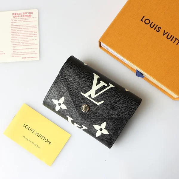 ルイヴィトン 三つ折り財布