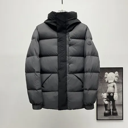 モンクレール Moncler Couyere ダウンジャケット