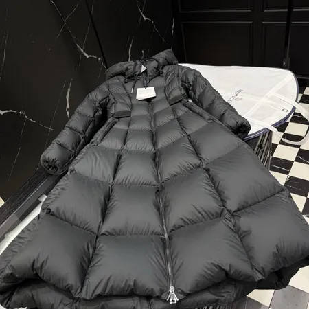 モンクレール Moncler Couyere ダウンジャケット