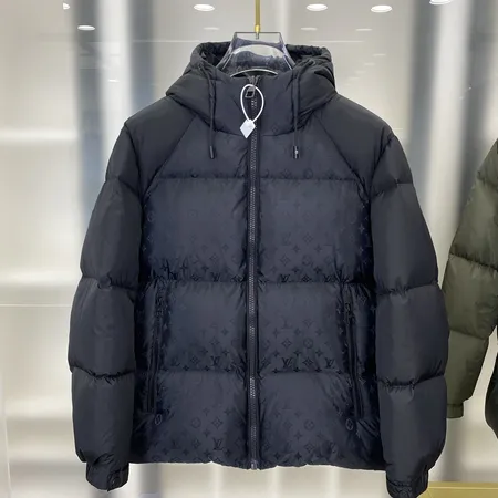 ルイヴィトン lv ダウンジャケット