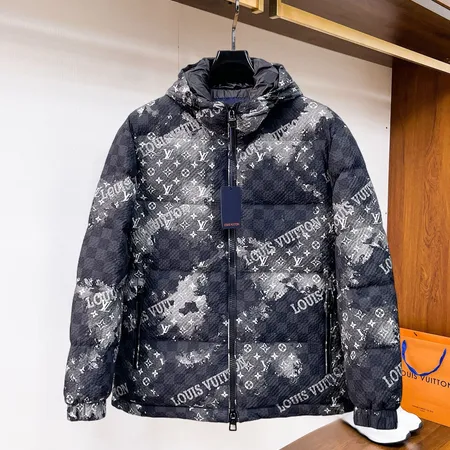 ルイヴィトン lv ダウンジャケット
