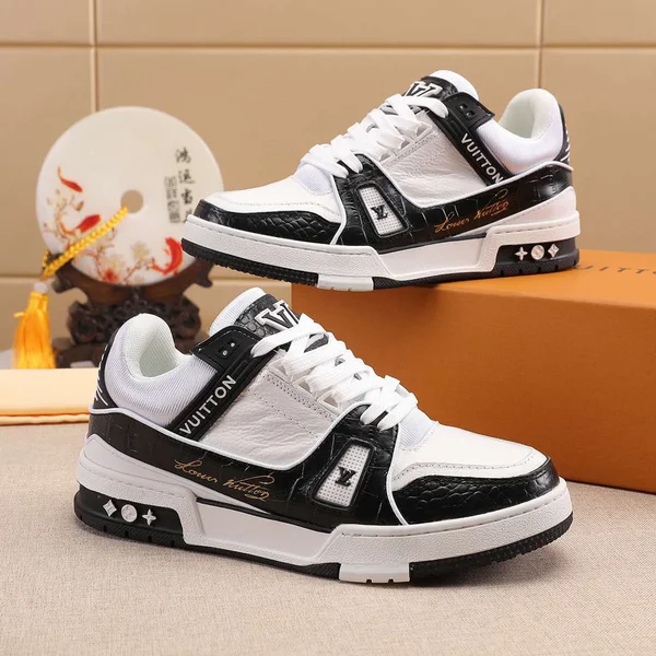 LV トレイナー スニーカー 白黒
