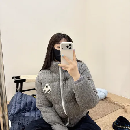 モンクレール Moncler Couyere ダウンジャケット