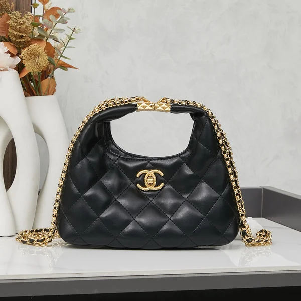 24A CHANEL ホーボー バッグ