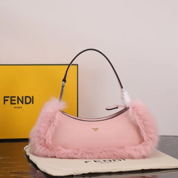 FENDI ハンドバッグ ピンク