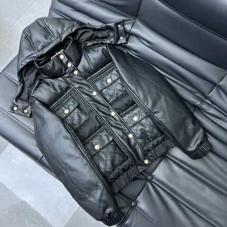 シャネル Chanel ダウンジャケット