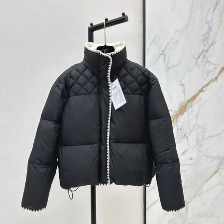 シャネル Chanel ダウンジャケット