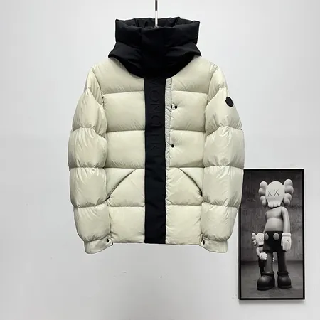 モンクレール Moncler Couyere ダウンジャケット