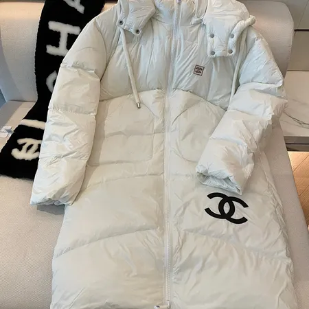 シャネル Chanel ダウンジャケット