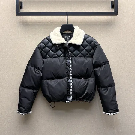 シャネル Chanel ダウンジャケット
