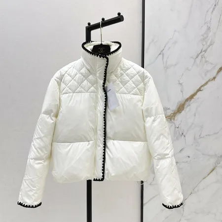 シャネル Chanel ダウンジャケット