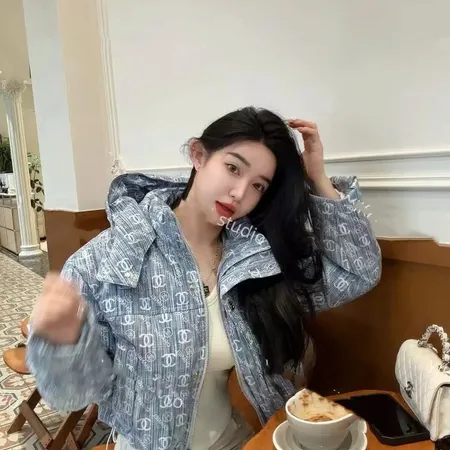 シャネル Chanel ダウンジャケット