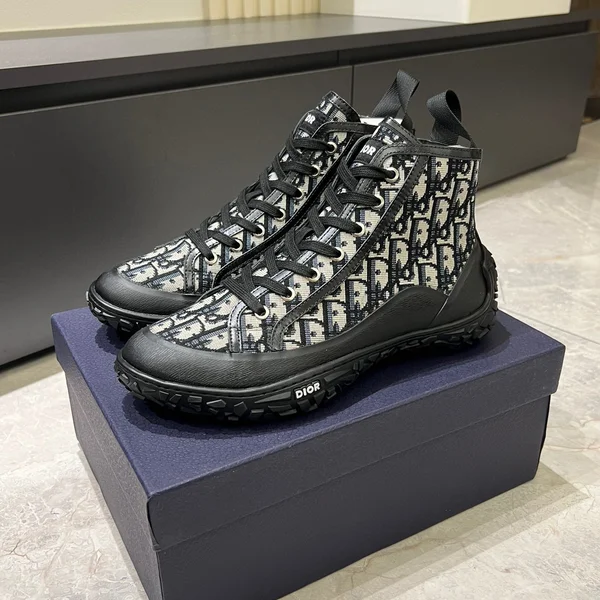 ディオール B28ハイカット スニーカー