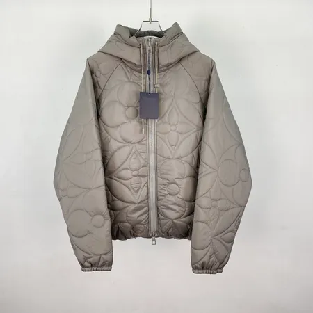 ルイヴィトン フラワーキルティング ダウン