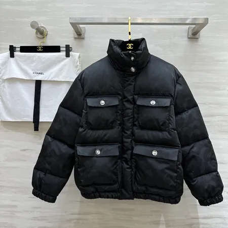 シャネル Chanel ダウンジャケット