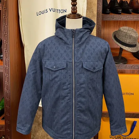 ルイヴィトン lv ダウンジャケット