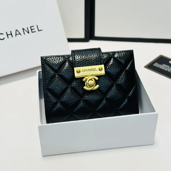 シャネル 折り財布